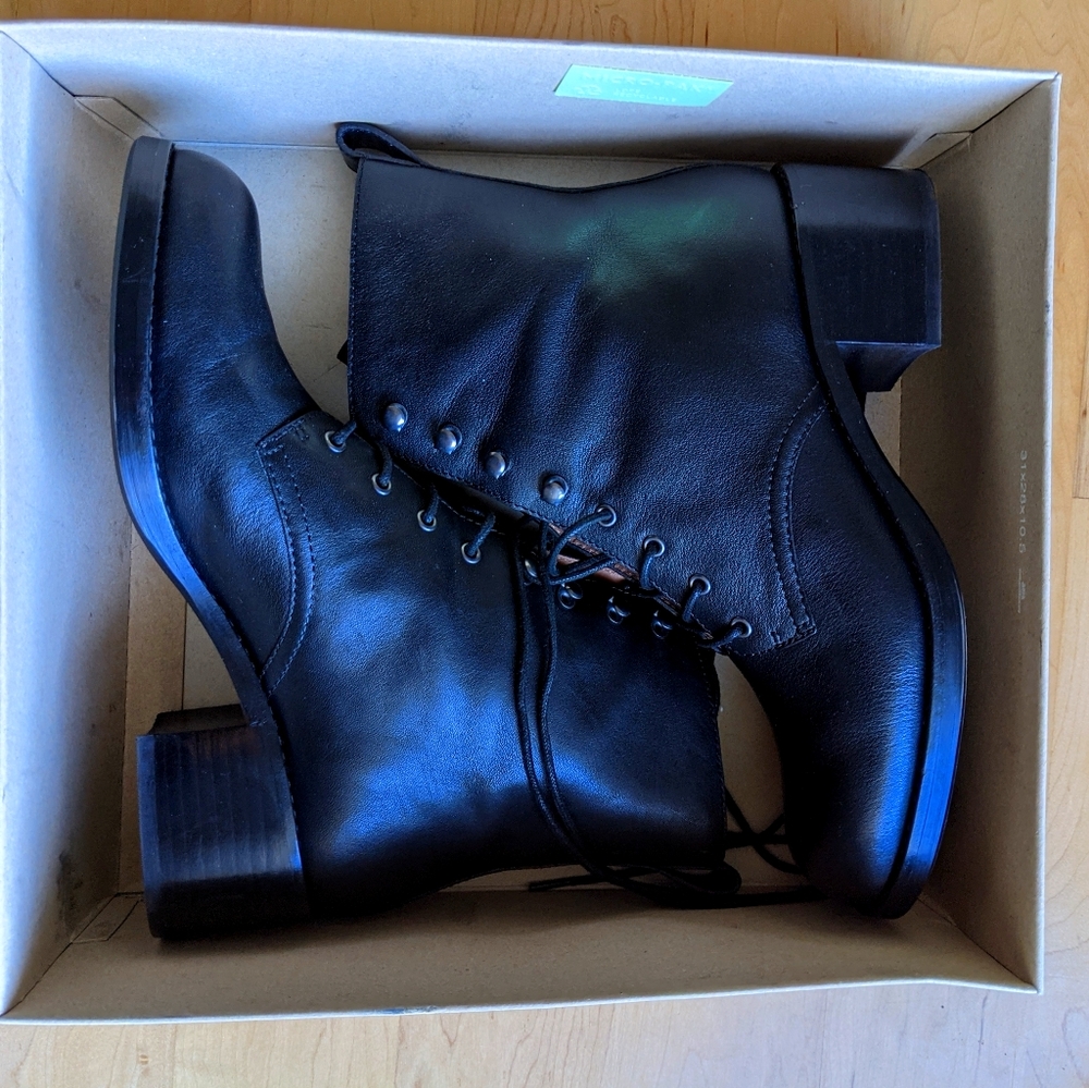 Madewell Lace Up Patti Boot in Black 8